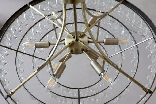 Hovedbilde Versailles Lysekrone med dråpeformede glassprismer fra Chique Antique