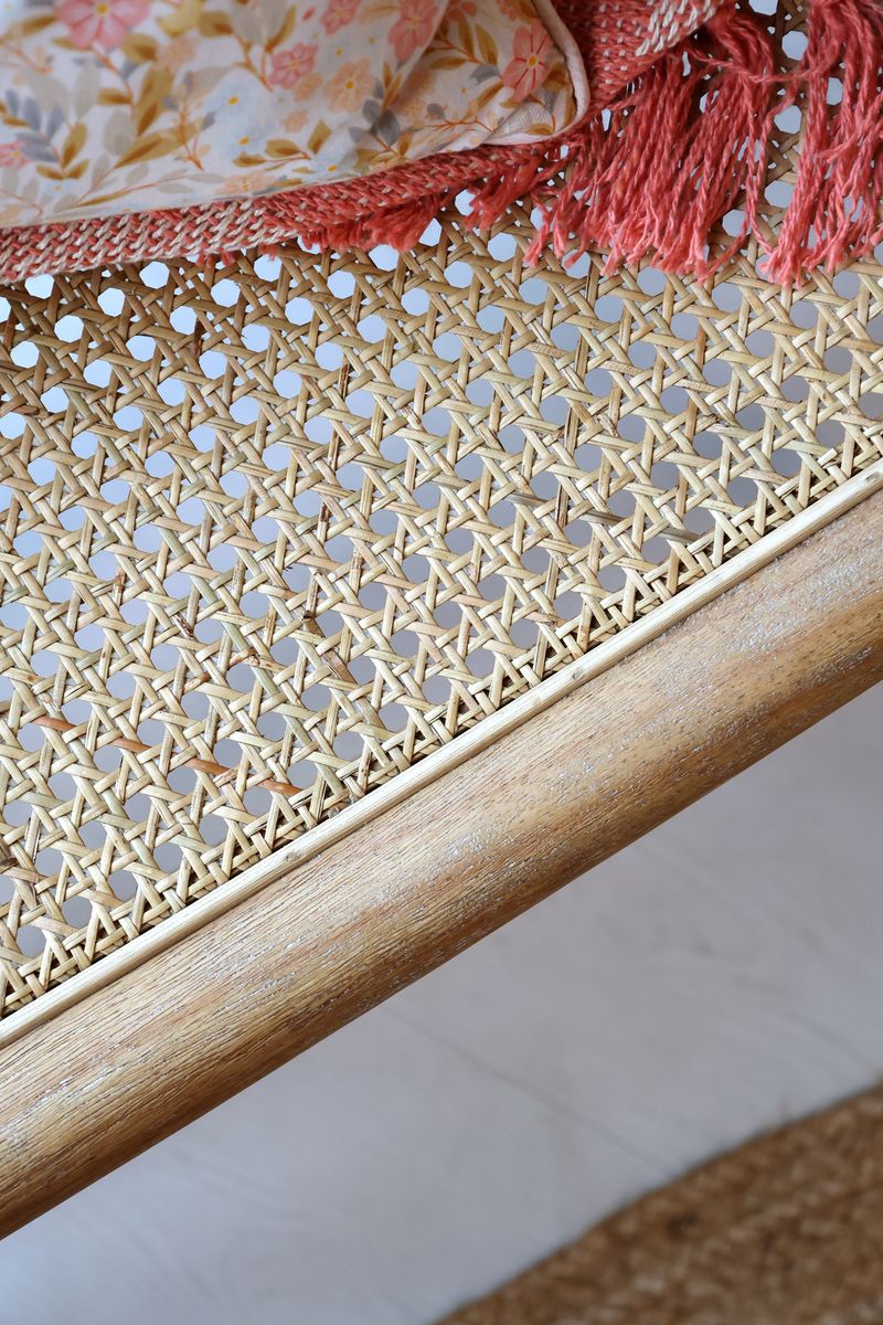 Loungestol med flettet sete og rygg fra Chic Antique