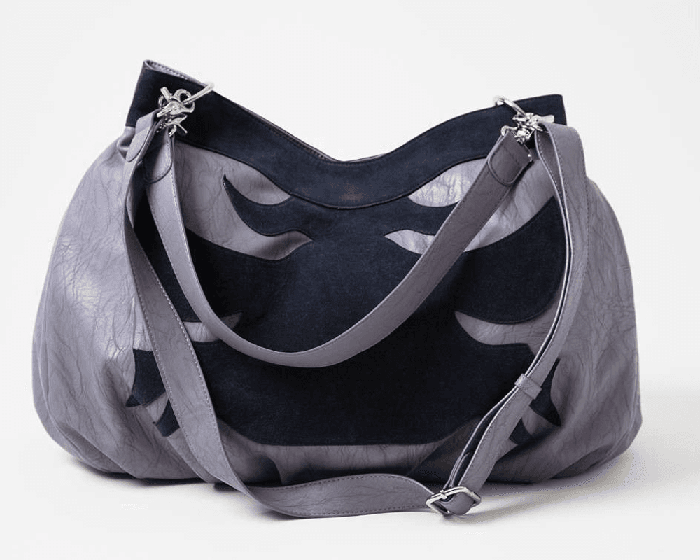 Stor bag i nydelige blåtoner i imitert semsket skinn fra Lulu's 