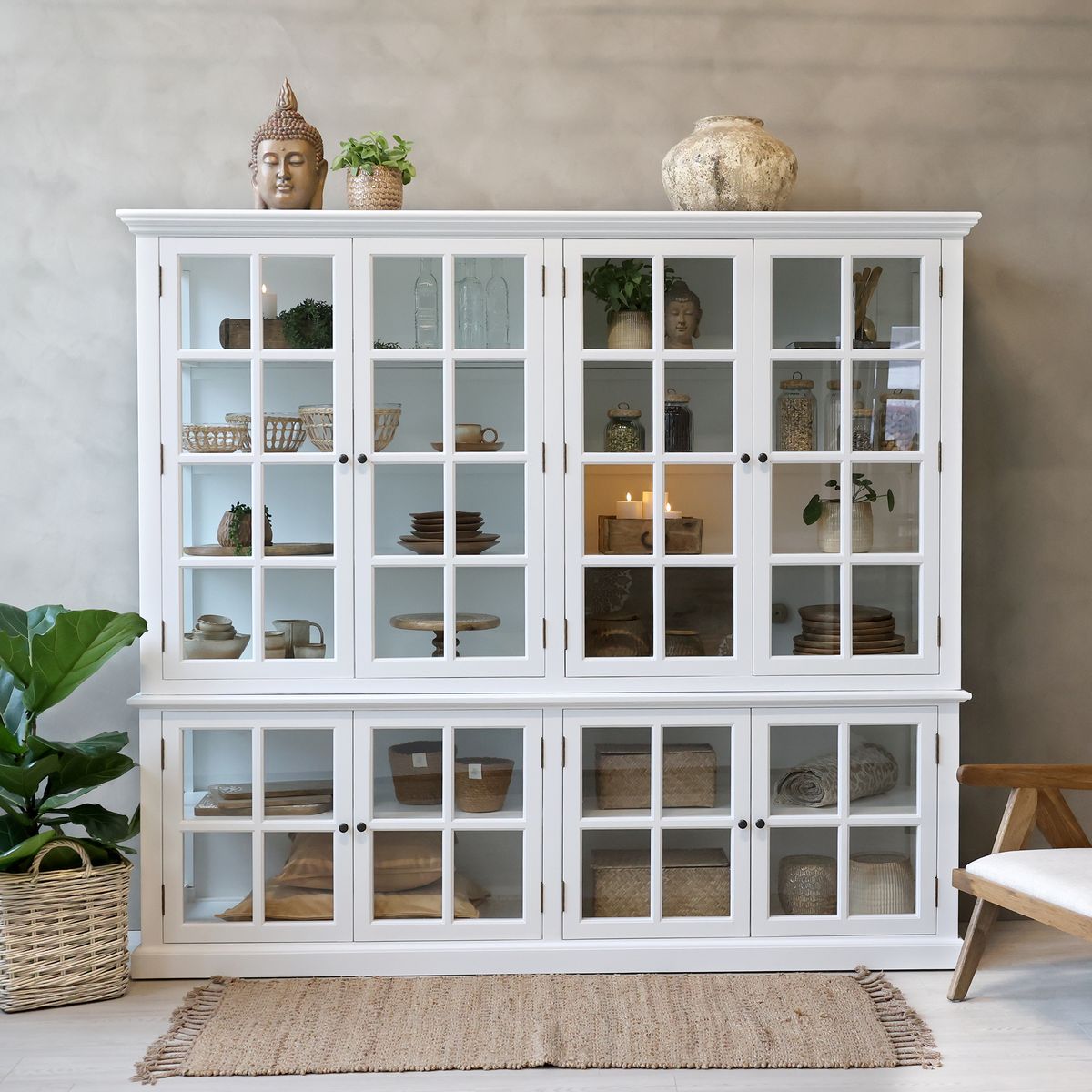 Marseille hvit Vitrineskap med 8 dører og hyller - Chic Antique