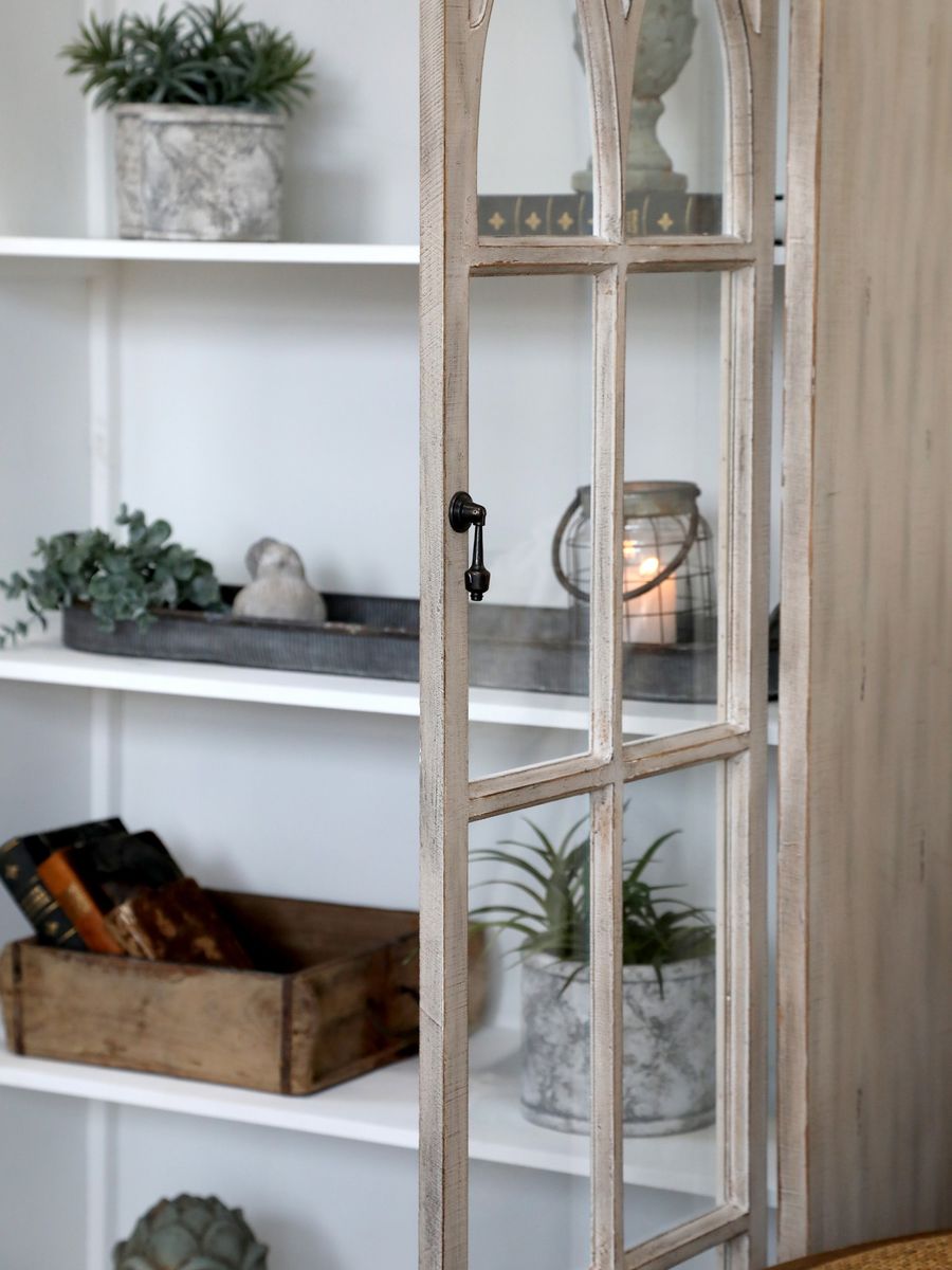 Vitrineskap Med Tverrdører fra Chic Antique 