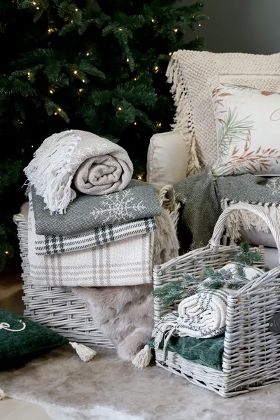 Hovedbilde Oliven Pledd av overskuddsgarn med iskrystaller - Chic Antique