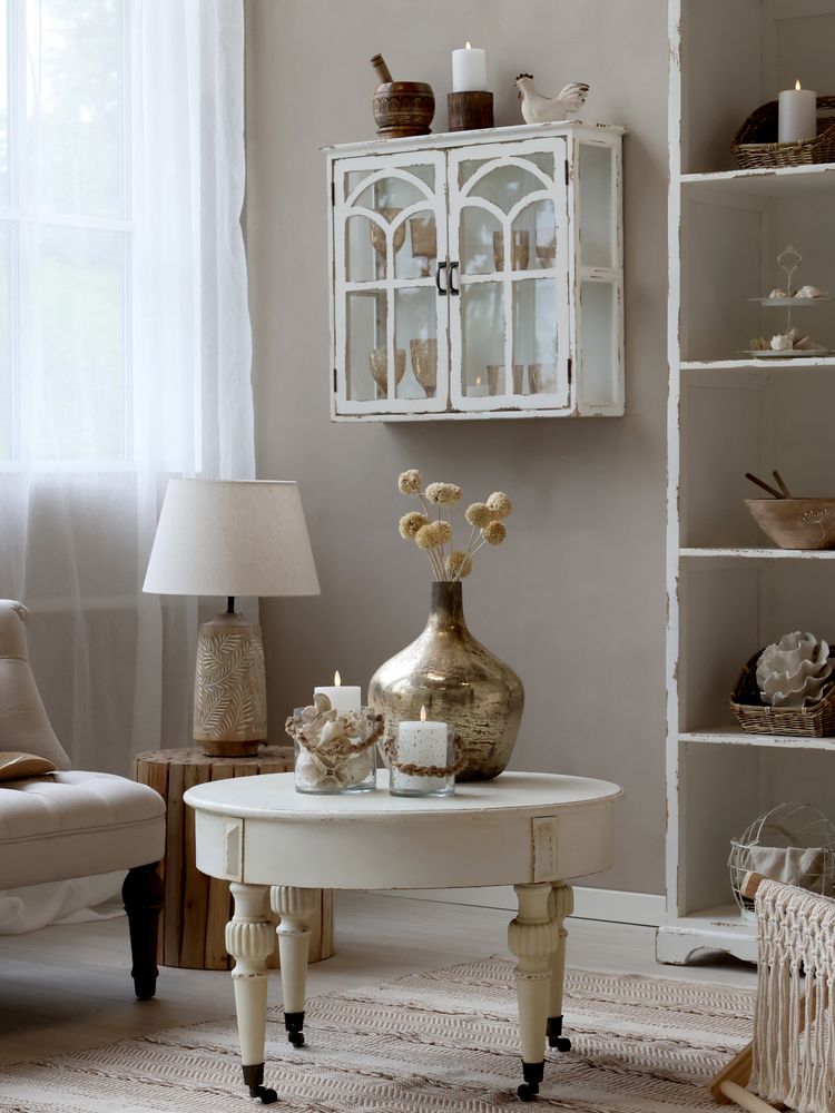 Veggskap med glassdør fra Chic Antique