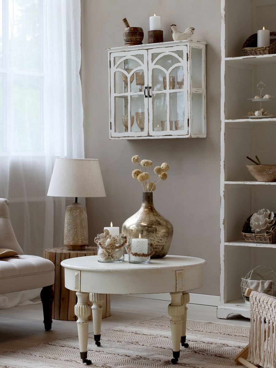 Veggskap med glassdør fra Chic Antique