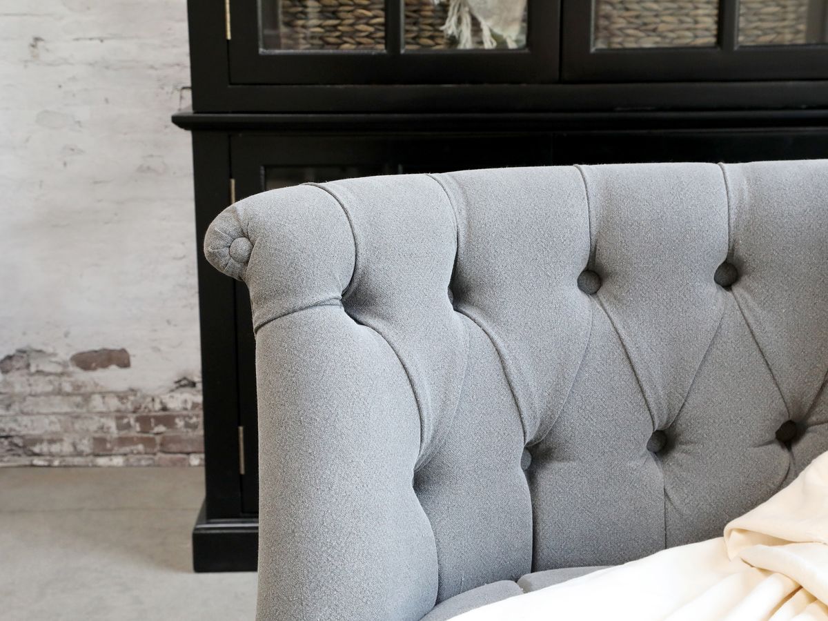 Fransk Sofa i linstoff 2. pers fra Chic Antique i fargen grå