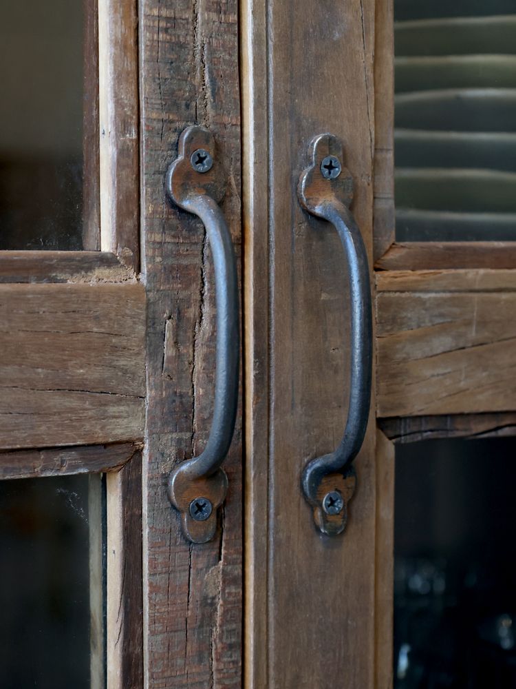 Grimaud vitrineskap fra Chic Antique