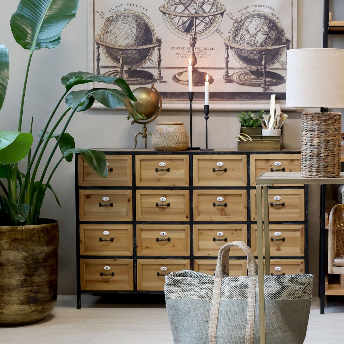 Kommode med 16 skuffer i natur fra Chic Antique